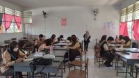 Antusias! Pelajar SMAN 7 Makassar Belajar Dasar-dasar Jurnalistik Bersama Harian FAJAR