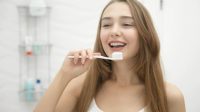Begini Loh Penjelasan Ahli Tentang Jangan Langsung Sikat Gigi Setelah Makan