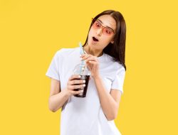 Kesegaran Sesaat, Ini Loh 5 Dampak Negatif Minum Soda Setiap Hari