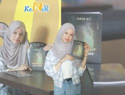 Terinspirasi dari Pengalaman Pribadi, Siswi SMPIT Al-Biruni Mandiri Makassar Menulis Buku ‘Seberkas Gelap dalam Warna’