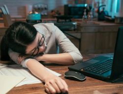 4 Kebiasaan Buruk yang Bisa Mengganggu Kualitas Tidur Kamu