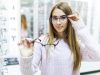 5 Tips Memilih Kacamata Sesuai Bentuk Wajah