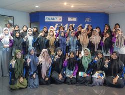 Serunya Mengetahui Kerja Reporter Bagi SMP Muhammadiyah l Makassar di Redaksi Harian FAJAR