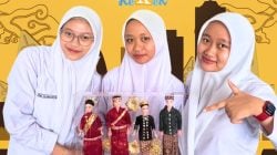 Miniatur Lucu Baju Adat Jawa dan Makassar ala SMA Islam Athirah 1 Makassar