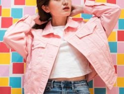 Color Box Outfit, Tren Fashion Penuh Warna yang Bikin Mood Naik!