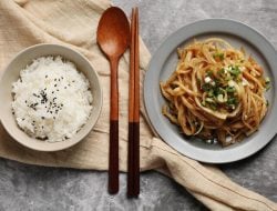Makan Dua Karbo Sekaligus, Emang Nggak Apa-Apa?