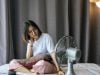Waspada! Ini Bahaya Kesehatan yang Mengintai Kalau Kamu Tidur Pakai Kipas Angin